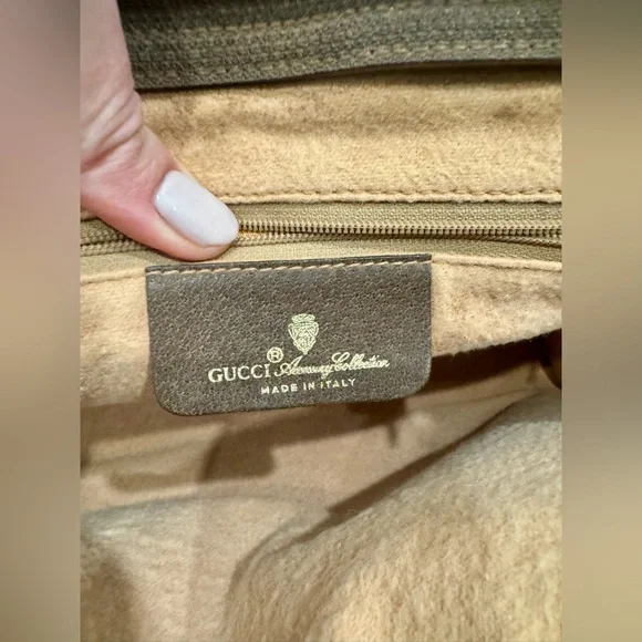 Gucci Vintage GG Supreme Clutch Bag - Picture 7 of 11